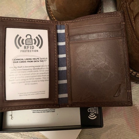 Nautica wallet - Picture 2 of 3
